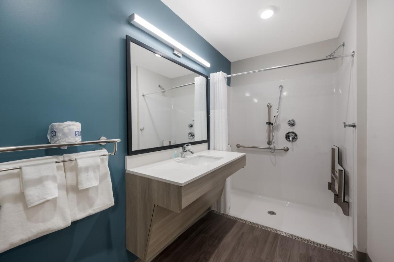 Woodspring Suites Dearborn Detroit Exterior photo